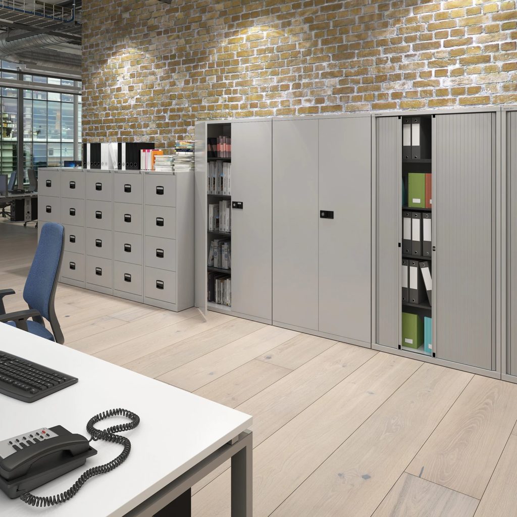 Office Furniture: Tips for Choosing the Right Models